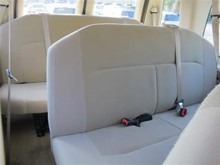 Ford Econoline Wagon 2011 photo 2