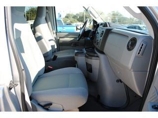 Ford Econoline Wagon 2011 photo 1