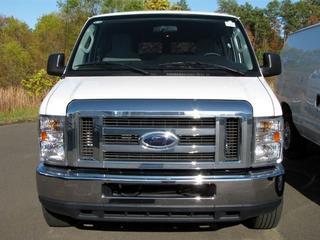 Ford Econoline Wagon 2011 photo 4