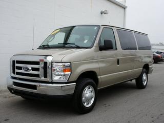 Ford Econoline Wagon 2011 photo 4