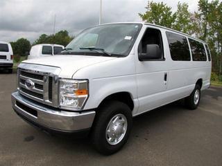 Ford Econoline Wagon 2011 photo 5