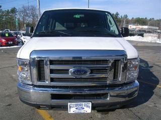Ford Econoline Wagon 2011 photo 4