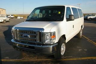 Ford Econoline Wagon 2011 photo 1