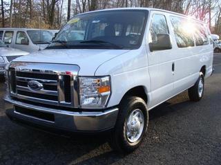Ford Econoline Wagon 2011 photo 5