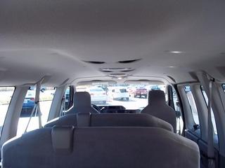 Ford Econoline Wagon 2011 photo 3