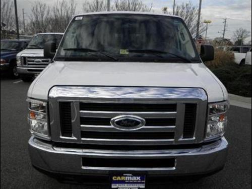 Ford Econoline Wagon 2011 photo 1