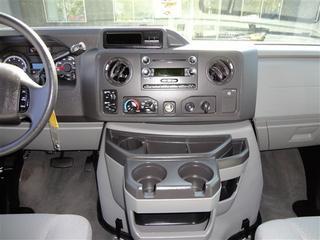 Ford Econoline Wagon 2011 photo 1