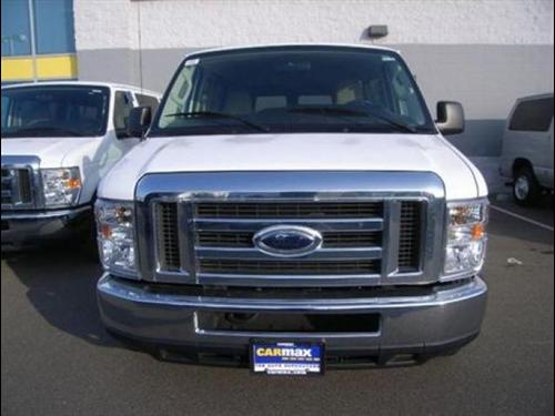 Ford Econoline Wagon 2011 photo 1