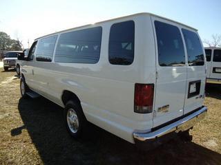 Ford Econoline Wagon 2011 photo 1