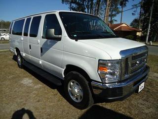 Ford Econoline Wagon 2011 photo 3
