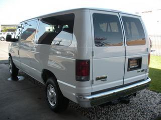 Ford Econoline Wagon 2011 photo 5