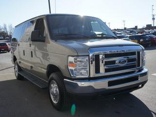 Ford Econoline Wagon 2011 photo 5