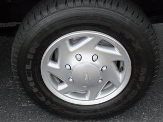 Ford Econoline Wagon 2011 photo 1