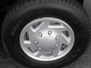 Ford Econoline Wagon 2011 photo 3