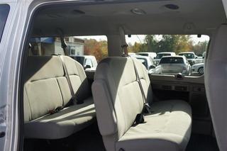 Ford Econoline Wagon 2011 photo 1