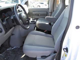 Ford Econoline Wagon 2011 photo 1