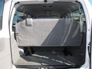 Ford Econoline Wagon 2011 photo 3
