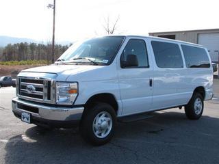Ford Econoline Wagon 2011 photo 5