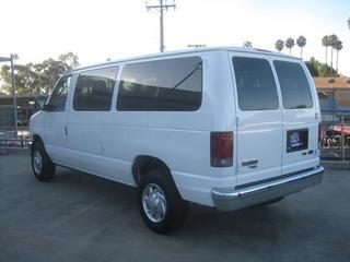 Ford Econoline Wagon 2011 photo 1
