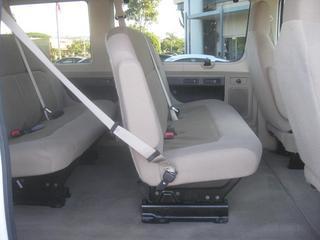 Ford Econoline Wagon 2011 photo 5