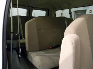 Ford Econoline Wagon 2011 photo 3