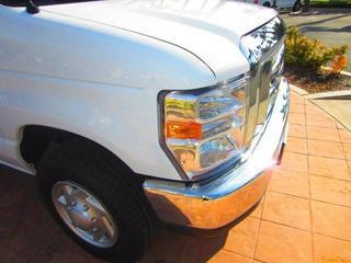 Ford Econoline Wagon 2011 photo 1