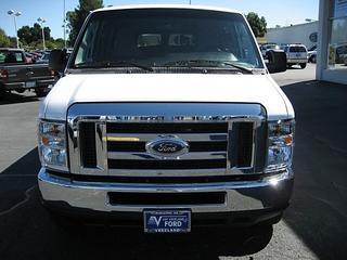 Ford Econoline Wagon 2011 photo 1