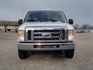 Ford Econoline Wagon 2011 photo 1