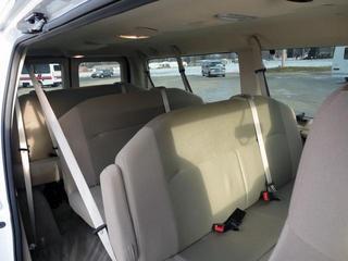 Ford Econoline Wagon 2011 photo 5