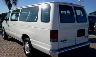 Ford Econoline Wagon 2011 photo 1