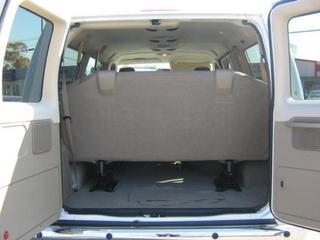 Ford Econoline Wagon 2011 photo 3