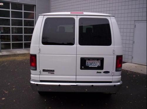 Ford Econoline Wagon 2011 photo 1