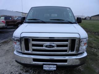 Ford Econoline Wagon 2011 photo 4