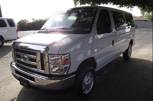 Ford Econoline Wagon 2011 photo 5