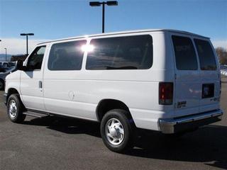 Ford Econoline Wagon 2011 photo 5