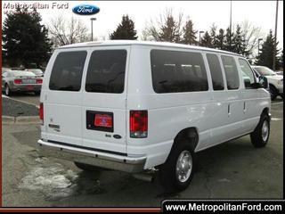 Ford Econoline Wagon 2011 photo 3