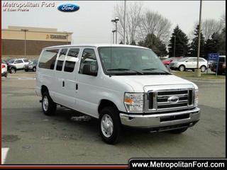 Ford Econoline Wagon 2011 photo 4