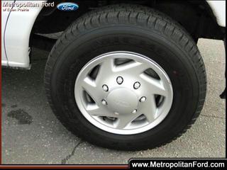 Ford Econoline Wagon 2011 photo 5