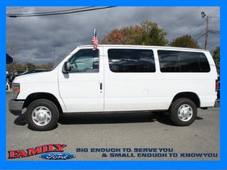 Ford Econoline Wagon 2011 photo 1