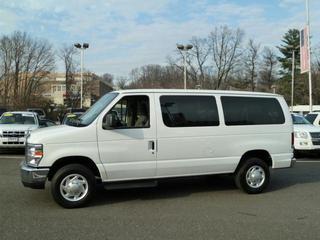 Ford Econoline Wagon 2011 photo 5