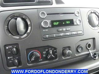 Ford Econoline Wagon 2011 photo 3