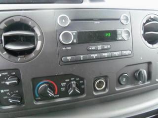 Ford Econoline Wagon 2011 photo 3