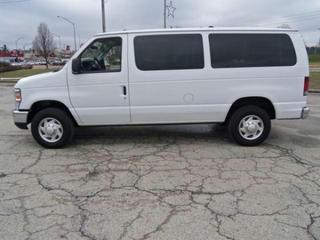 Ford Econoline Wagon 2011 photo 4