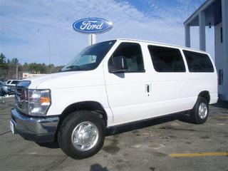 Ford Econoline Wagon 2011 photo 5