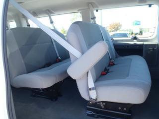 Ford Econoline Wagon 2011 photo 5