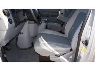 Ford Econoline Wagon 2011 photo 4