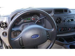 Ford Econoline Wagon 2011 photo 5