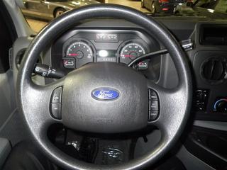 Ford Econoline Wagon 2011 photo 3