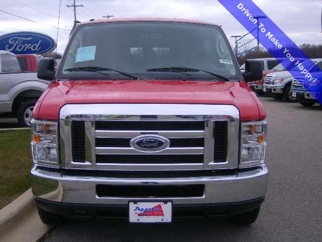 Ford Econoline Wagon ESi Passenger Van