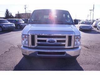 Ford Econoline Wagon 2011 photo 1